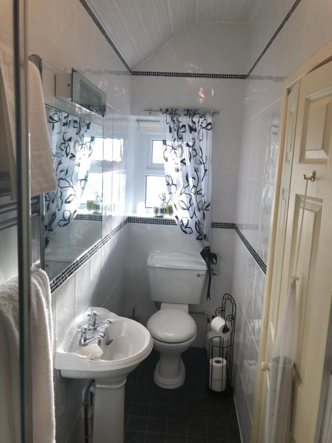 Adcote House (Adults Only) Otel Llandudno Dış mekan fotoğraf